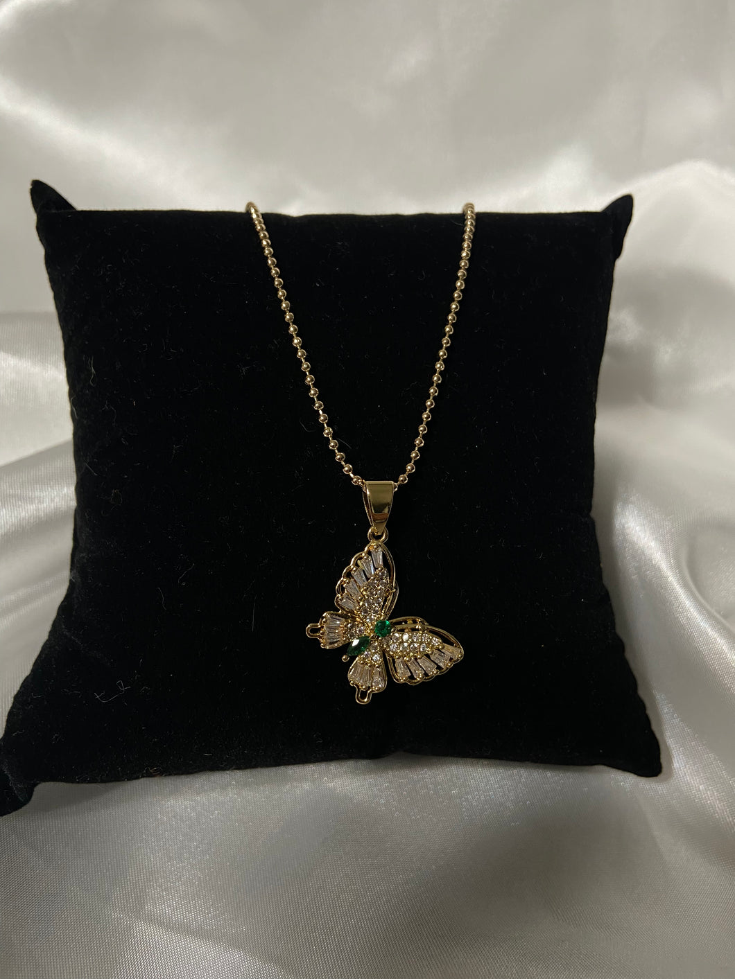 Catch me necklace