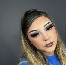 Load image into Gallery viewer, Diva
